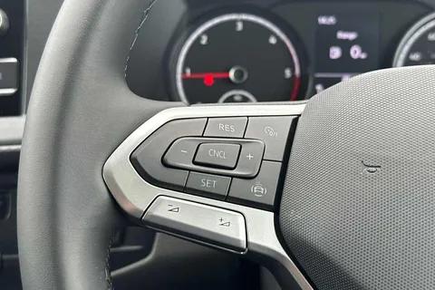 DE74UBC Volkswagen Transporter 2.0 TDI 110 Startline Van Thumbnail #35