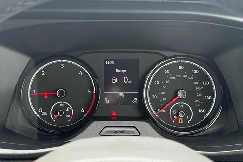 DE74UBC Volkswagen Transporter 2.0 TDI 110 Startline Van Thumbnail #37