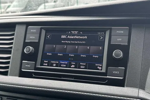 DE74UBC Volkswagen Transporter 2.0 TDI 110 Startline Van Thumbnail #38