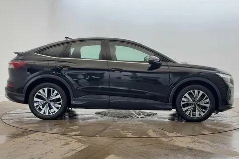 KN25YJX Audi Q4 e-tron Q4 Sportback Sport 35 e-tron 125,00 kW Thumbnail #4