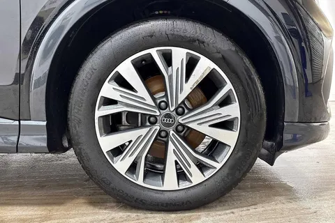 KN25YJX Audi Q4 e-tron Q4 Sportback Sport 35 e-tron 125,00 kW Thumbnail #5