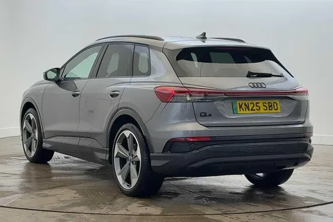 KN25SBO Audi Q4 e-tron Q4  Black Edition 35 e-tron  125,00 kW Thumbnail #3