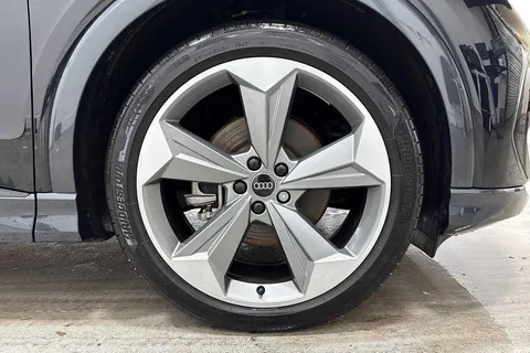 KW74DPZ Audi Q4 e-tron Q4  Black Edition 35 e-tron  125,00 kW Thumbnail #5