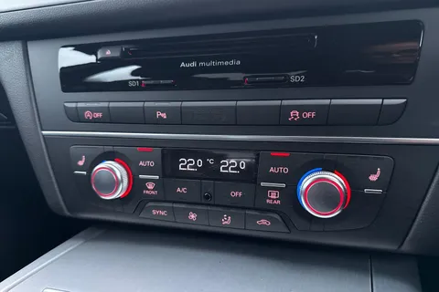 19 of 54 for Audi A6 Saloon 2.0 TDI ultra S line S Tronic Euro 6 (s/s) 4dr