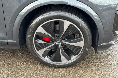 Audi Q6 E-Tron 100kWh Performance Edition 1 Auto 5dr Thumbnail #16