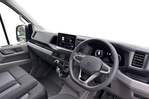 CX75HWC Volkswagen Crafter 2.0 TDI CR35 Commerce Plus FWD LWB High Roof Euro 6 (s/s) 5dr Thumbnail #8