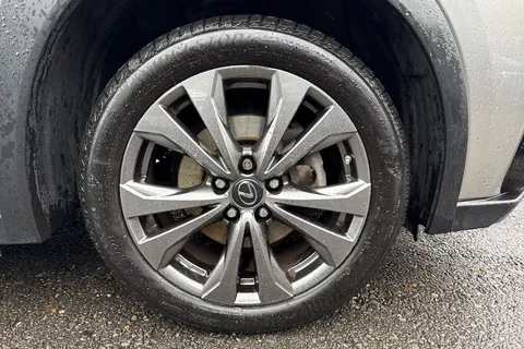 SB23XBO Lexus Ux 2.0 250h F Sport Design E-CVT Euro 6 (s/s) 5dr Thumbnail #14