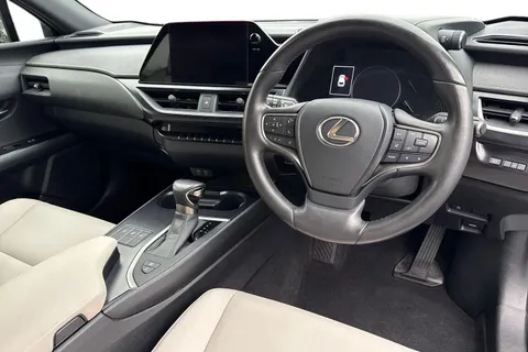 SB23XBO Lexus Ux 2.0 250h F Sport Design E-CVT Euro 6 (s/s) 5dr Thumbnail #15