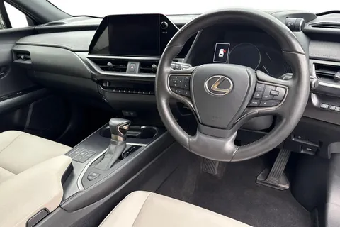 SB23XBO Lexus Ux 2.0 250h F Sport Design E-CVT Euro 6 (s/s) 5dr Thumbnail #19