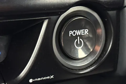 SB23XBO Lexus Ux 2.0 250h F Sport Design E-CVT Euro 6 (s/s) 5dr Thumbnail #41