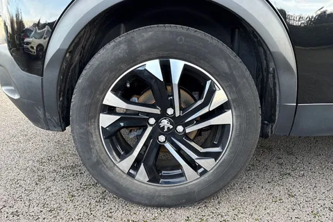 FG71OYB PEUGEOT e-2008 50kWh Allure Premium Auto 5dr Thumbnail #11