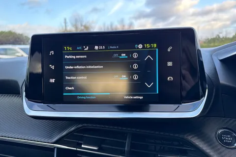 FG71OYB PEUGEOT e-2008 50kWh Allure Premium Auto 5dr Thumbnail #49