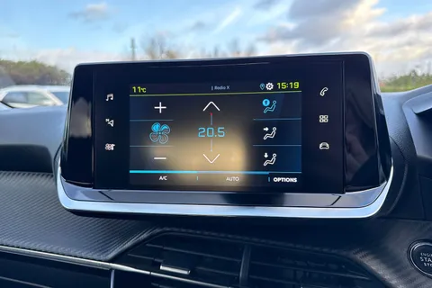 FG71OYB PEUGEOT e-2008 50kWh Allure Premium Auto 5dr Thumbnail #51