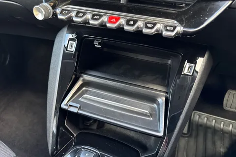 FG71OYB PEUGEOT e-2008 50kWh Allure Premium Auto 5dr Thumbnail #56