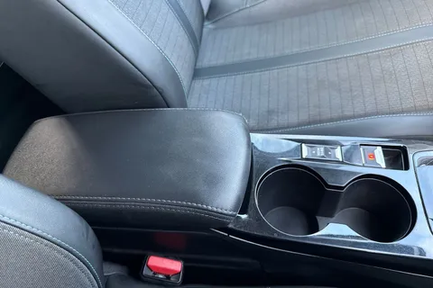 FG71OYB PEUGEOT e-2008 50kWh Allure Premium Auto 5dr Thumbnail #58