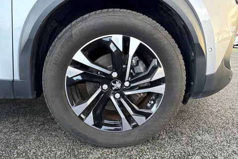 YT72OHR PEUGEOT e-2008 50kWh GT Auto 5dr (7kW Charger) Thumbnail #10