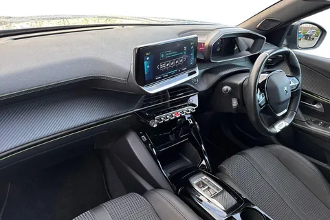 YT72OHR PEUGEOT e-2008 50kWh GT Auto 5dr (7kW Charger) Thumbnail #15