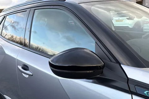 YT72OHR PEUGEOT e-2008 50kWh GT Auto 5dr (7kW Charger) Thumbnail #28