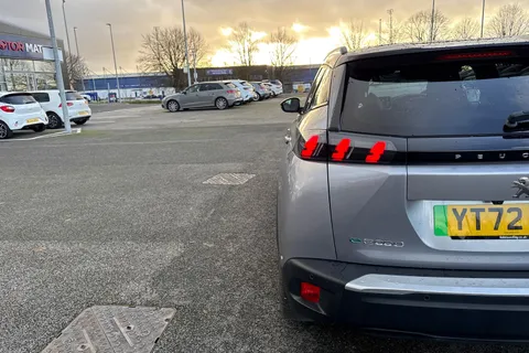 YT72OHR PEUGEOT e-2008 50kWh GT Auto 5dr (7kW Charger) Thumbnail #32
