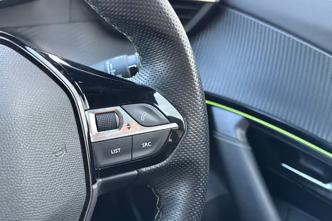 YT72OHR PEUGEOT e-2008 50kWh GT Auto 5dr (7kW Charger) Thumbnail #42