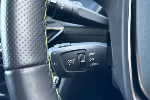 YT72OHR PEUGEOT e-2008 50kWh GT Auto 5dr (7kW Charger) Thumbnail #43