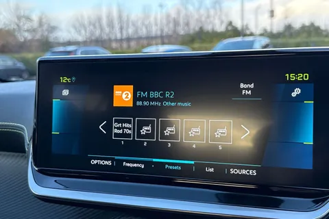 YT72OHR PEUGEOT e-2008 50kWh GT Auto 5dr (7kW Charger) Thumbnail #48