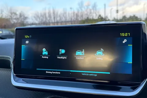 YT72OHR PEUGEOT e-2008 50kWh GT Auto 5dr (7kW Charger) Thumbnail #55