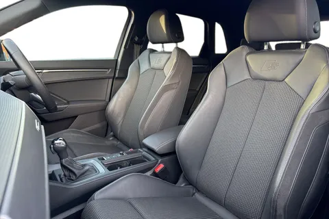 PK69SZJ Audi Q3 2.0 TDI 35 S line S Tronic Euro 6 (s/s) 5dr Thumbnail #11