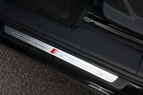 PK69SZJ Audi Q3 2.0 TDI 35 S line S Tronic Euro 6 (s/s) 5dr Thumbnail #39