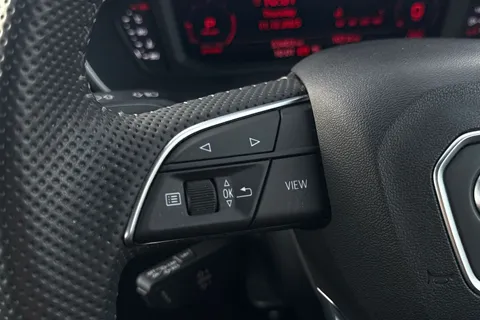 PK69SZJ Audi Q3 2.0 TDI 35 S line S Tronic Euro 6 (s/s) 5dr Thumbnail #40