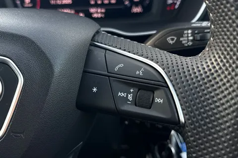 PK69SZJ Audi Q3 2.0 TDI 35 S line S Tronic Euro 6 (s/s) 5dr Thumbnail #41