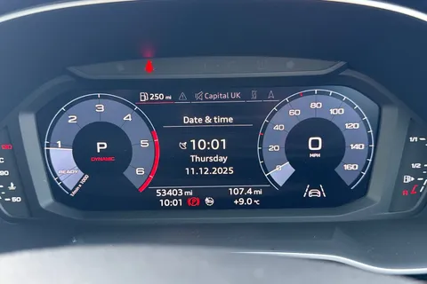 PK69SZJ Audi Q3 2.0 TDI 35 S line S Tronic Euro 6 (s/s) 5dr Thumbnail #43