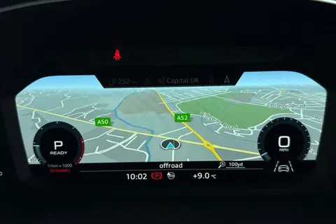 PK69SZJ Audi Q3 2.0 TDI 35 S line S Tronic Euro 6 (s/s) 5dr Thumbnail #47