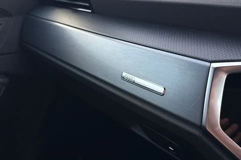 PK69SZJ Audi Q3 2.0 TDI 35 S line S Tronic Euro 6 (s/s) 5dr Thumbnail #52