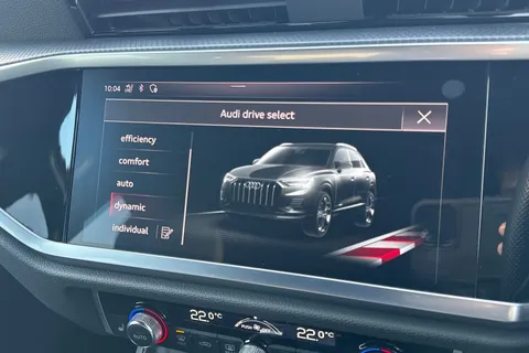 PK69SZJ Audi Q3 2.0 TDI 35 S line S Tronic Euro 6 (s/s) 5dr Thumbnail #59