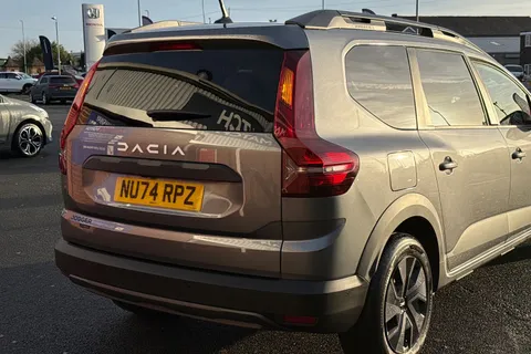 NU74RPZ Dacia Jogger 1.6 HEV Expression 5dr Auto Thumbnail #11