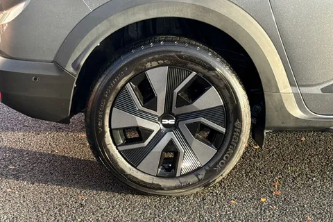 NU74RPZ Dacia Jogger 1.6 HEV Expression 5dr Auto Thumbnail #14