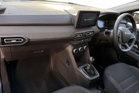 NU74RPZ Dacia Jogger 1.6 HEV Expression 5dr Auto Thumbnail #17