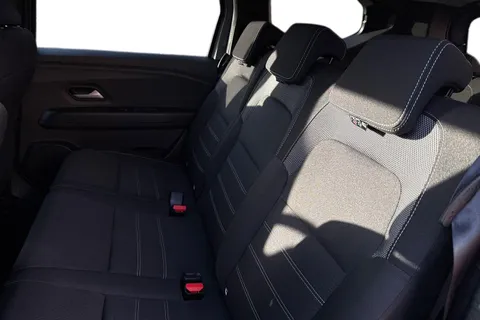 NU74RPZ Dacia Jogger 1.6 HEV Expression 5dr Auto Thumbnail #19