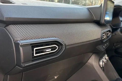 NU74RPZ Dacia Jogger 1.6 HEV Expression 5dr Auto Thumbnail #37