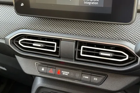 NU74RPZ Dacia Jogger 1.6 HEV Expression 5dr Auto Thumbnail #46