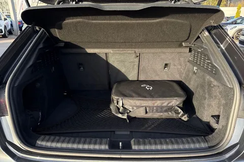 BP70JSV Audi A3 S line 40 TFSI e  204 PS S tronic Thumbnail #8