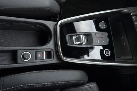 BP70JSV Audi A3 S line 40 TFSI e  204 PS S tronic Thumbnail #24