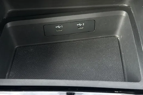 BP70JSV Audi A3 S line 40 TFSI e  204 PS S tronic Thumbnail #35