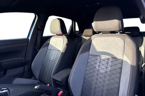 KT74ZHE Volkswagen Polo 1.0 TSI 115 R-Line 5dr DSG | App Connect | ACC Thumbnail #11