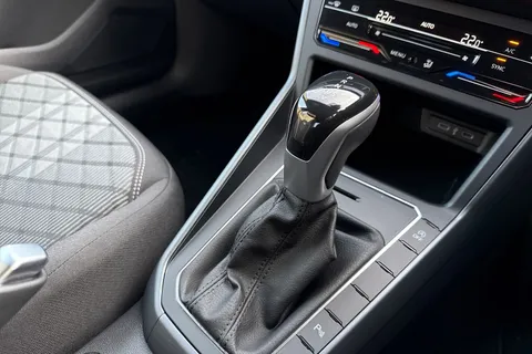 KT74ZHE Volkswagen Polo 1.0 TSI 115 R-Line 5dr DSG | App Connect | ACC Thumbnail #20