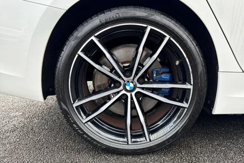BP70OJO BMW 3 Series 2.0 330e 12kWh M Sport Auto Euro 6 (s/s) 4dr Thumbnail #22