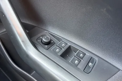 KT74ZHE Volkswagen Polo 1.0 TSI 115 R-Line 5dr DSG | App Connect | ACC Thumbnail #25