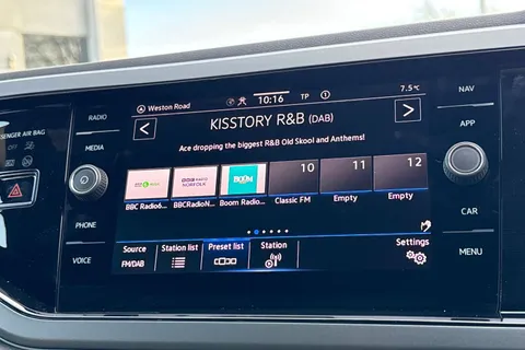 KT74ZHE Volkswagen Polo 1.0 TSI 115 R-Line 5dr DSG | App Connect | ACC Thumbnail #28