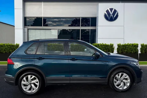 DE72VTJ Volkswagen Tiguan 1.5 TSI 150 Life 5dr DSG Thumbnail #4